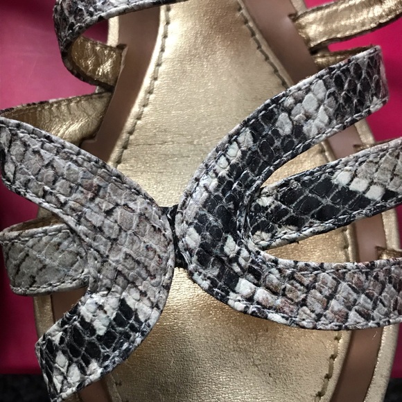 Kate Spade Sandals - Picture 4 of 8